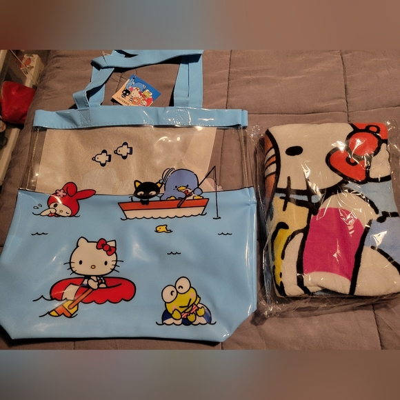 Sanrio Hello Kitty Tote Bag and Beach Towel NEW Loot Crate Exclusive - Picture 1 of 2